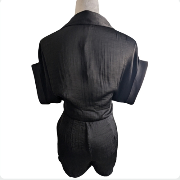 Steve Madden TORI Black Satin Romper Button Front NWT 0/XS - Picture 8 of 12